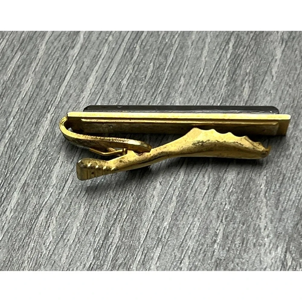 Vtg Gold Tone Tie Clip Washington DC Reverse Carved Glass Mens Jewelry